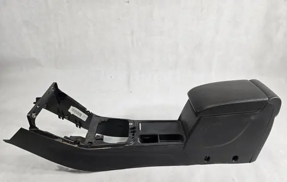 Volkswagen Tiguan Center console 5N1863243