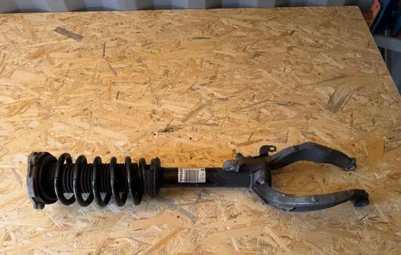 Volvo XC90 Front shock absorber/damper P31658004