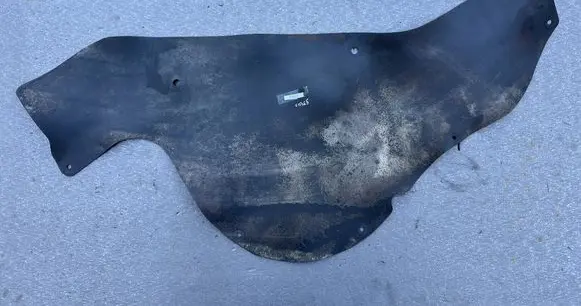 Nissan Patrol Y60 Engine compartment rubber 6483606J00
