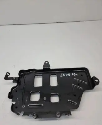 Land Rover Evoque II Intercooler pipe mounting bracket K8D26K767BA