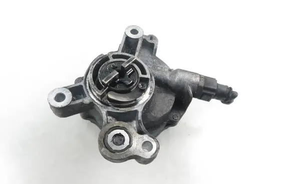 Ford Focus Vacuum pump D1651A