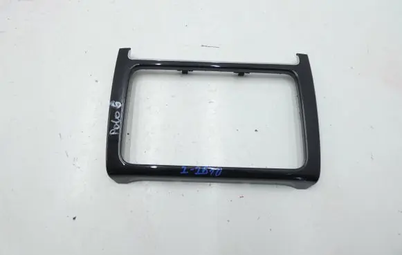 Volkswagen Polo V 6R Radio/GPS head unit trim 6R0858069