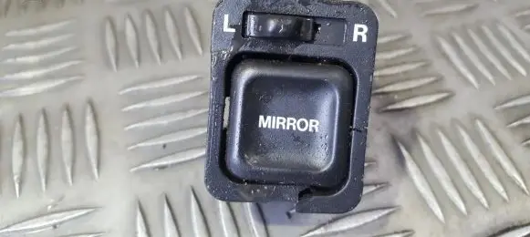 Honda CR-V Wing mirror switch 183498