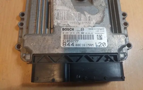 Lancia Delta Engine control unit/module ECU 0281016235 51853777