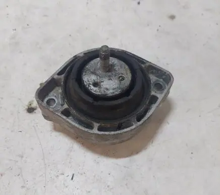 BMW X3 E83 Engine mount bracket 22113400337