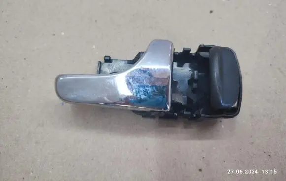 Front door interior handle