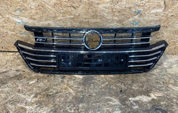 Front bumper upper radiator grill