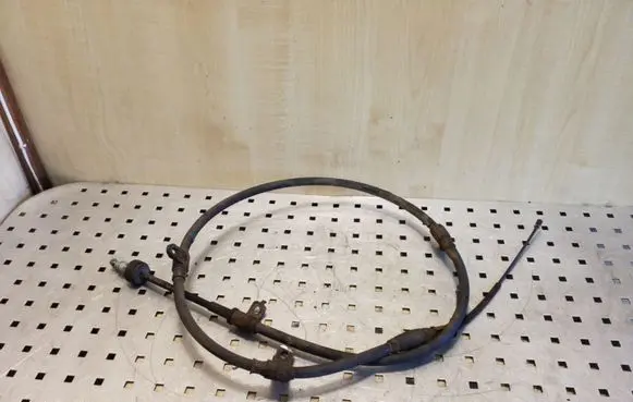 Handbrake/parking brake wiring cable