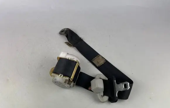 Subaru Justy Rear seatbelt 8490586G0 E40432115 049328