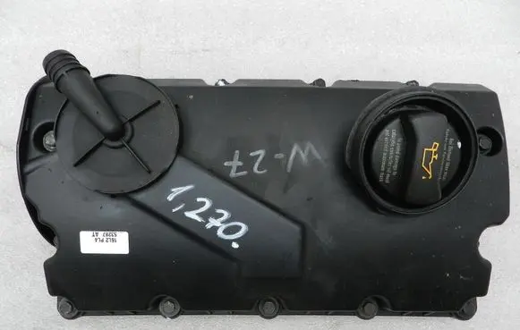 Volkswagen PASSAT B5.5 Rocker cam cover 038103475 038103469R