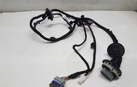 Peugeot 5008 II Rear door wiring loom 9823051580