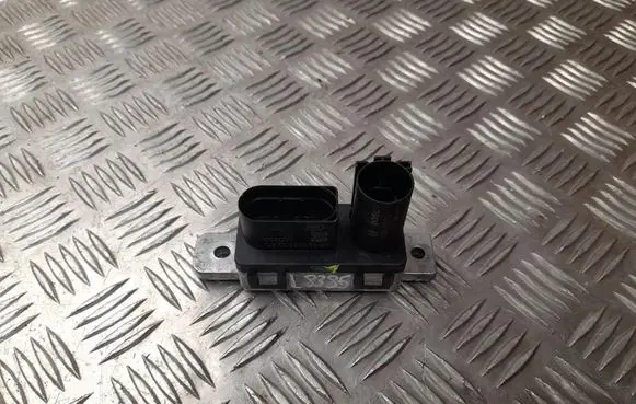 Land Rover Discovery Sport Glow plug pre-heat relay GX7312B533AF