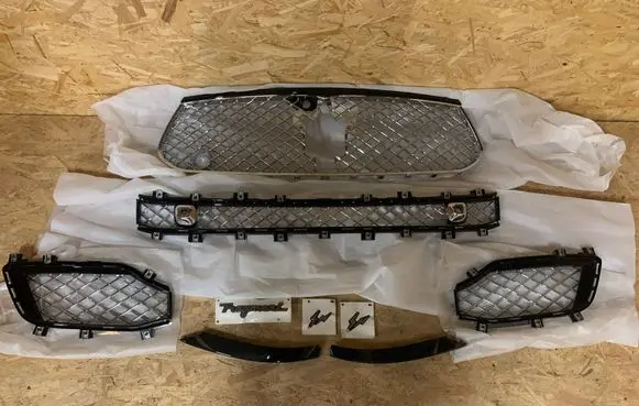 Maserati Ghibli Front bumper upper radiator grill 6702272890 6702272910 6702272930