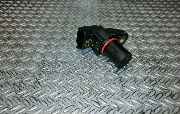 Mercedes-Benz Sprinter W906 Crankshaft position sensor A0051531320