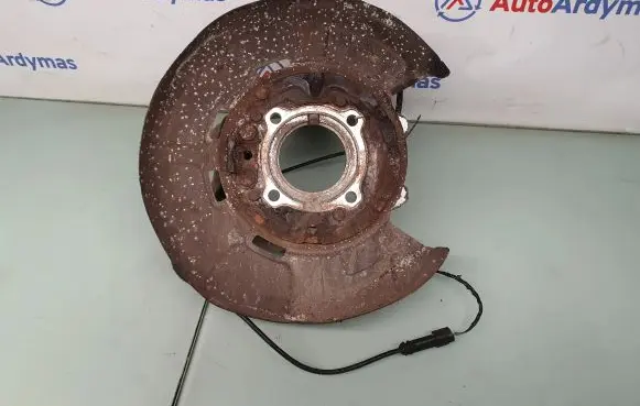 BMW X5 E70 Rear wheel hub spindle/knuckle 6879101 33326879101