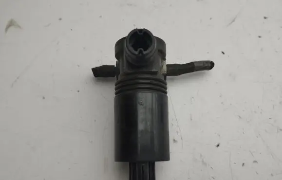 Volvo XC60 Headlight washer pump 1007149