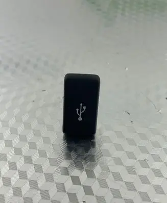 Honda HR-V USB socket connector K161191