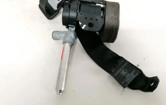 Volvo S40 Rear seatbelt 30661790 1000043