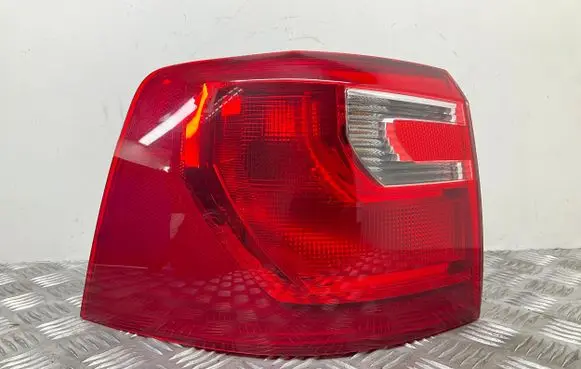 Seat Alhambra (Mk2) Rear/tail lights 7N5945095H 7N5945257