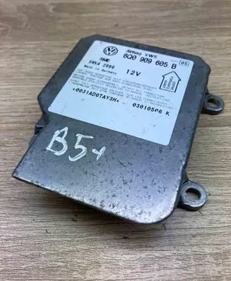Volkswagen PASSAT B5.5 Airbag control unit/module 6Q0909605B 5WK42869