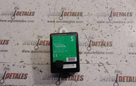 Toyota Auris 150 Door control unit/module 8974002010