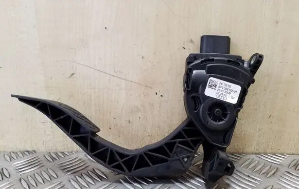 Audi A5 8T 8F Accelerator throttle pedal 8K1723523