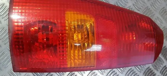 Ford Focus Rear/tail lights XS4X13N004E