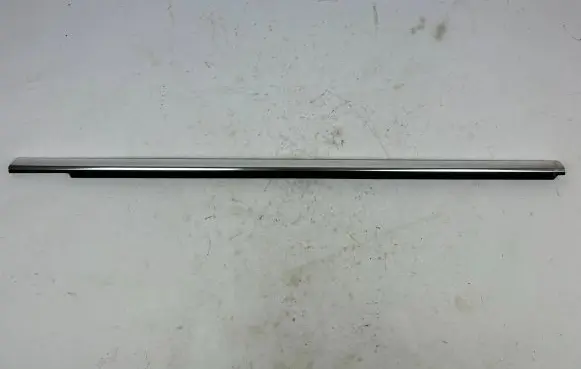 Mercedes-Benz E AMG W212 Front door glass trim molding A2127250305