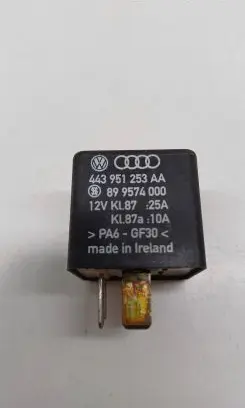 Volkswagen PASSAT B5 Other relay 443951253AA 219