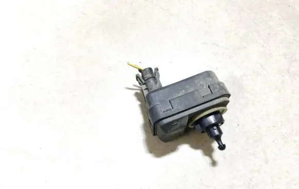 Opel Zafira A Headlight level adjustment motor 