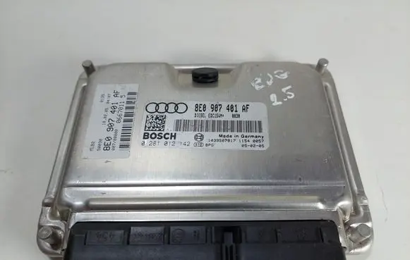 Audi A4 S4 B6 8E 8H Engine control unit/module 8E0907401AF