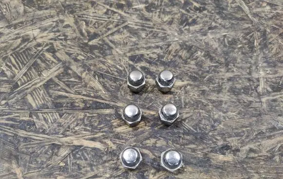 Nissan Tiida C11 Nuts/bolts 