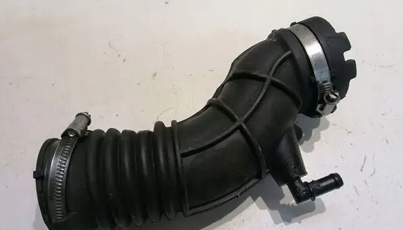 Renault Fluence Air intake duct part 8201011647