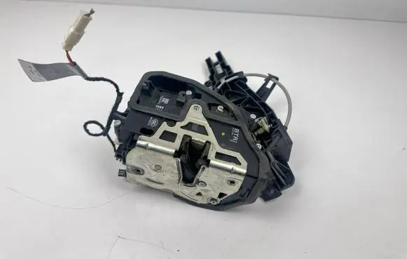 BMW 3 E90 E91 Front door lock 7059974