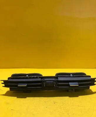 Alfa Romeo Giulietta Dash center air vent grill 1560883800