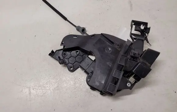 Volvo V50 Rear door lock 30699111 985916102