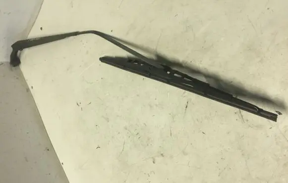 Mazda 2 Windshield/front glass wiper blade 