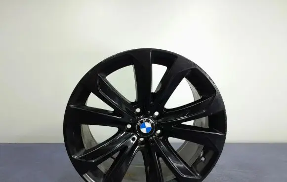 R18 alloy rim