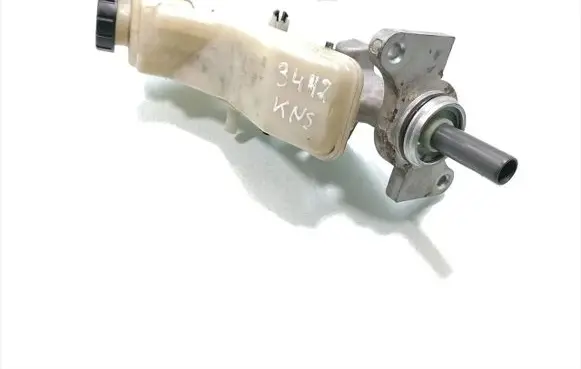Toyota Corolla E120 E130 Master brake cylinder 74471245