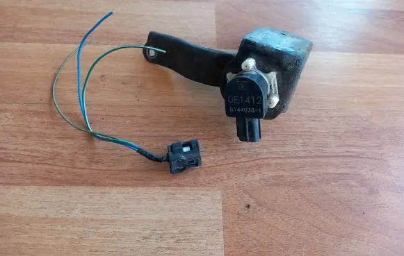 Mazda 6 Headlight/headlamp level sensor 0E1412 B1440381