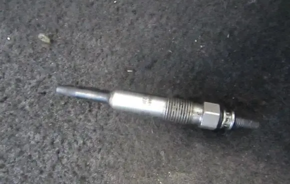 Renault Megane I Glow plug 0100226238