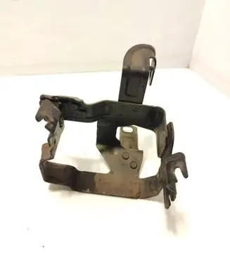 Volvo V60 Power steering pump mounting bracket 31329016 A0027142 C6S4B