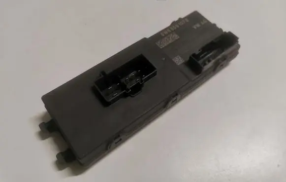 Audi Q7 4M Tailgate/trunk control unit/module 8W8959107B