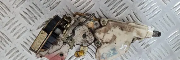 Nissan Terrano Rear door lock