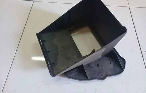 Iveco Daily 30.8 - 9 Air filter box 3802817