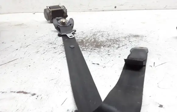 Peugeot 307 Front seatbelt 040066