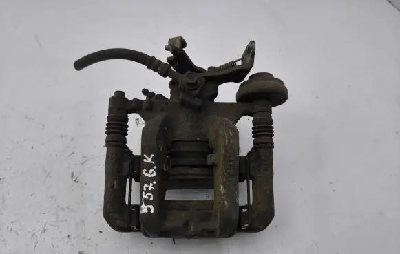 Opel Zafira C Rear brake caliper