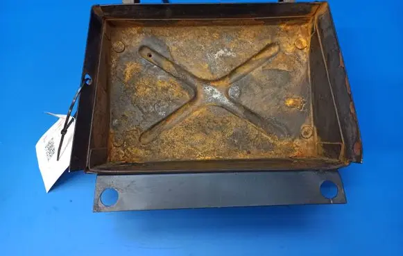 Battery tray