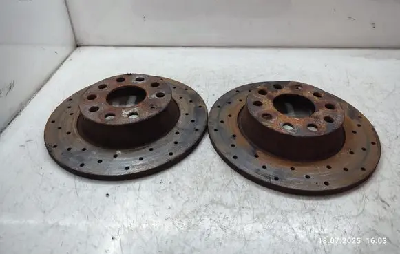 Volkswagen Golf VII Rear brake disc