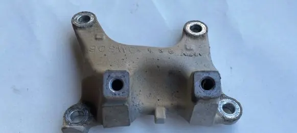 Honda CR-V Engine mounting bracket 90SWC